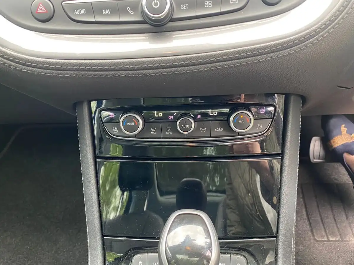 2019-vauxhall-grandland-x-12-elite-nav-ss-auto-big-20