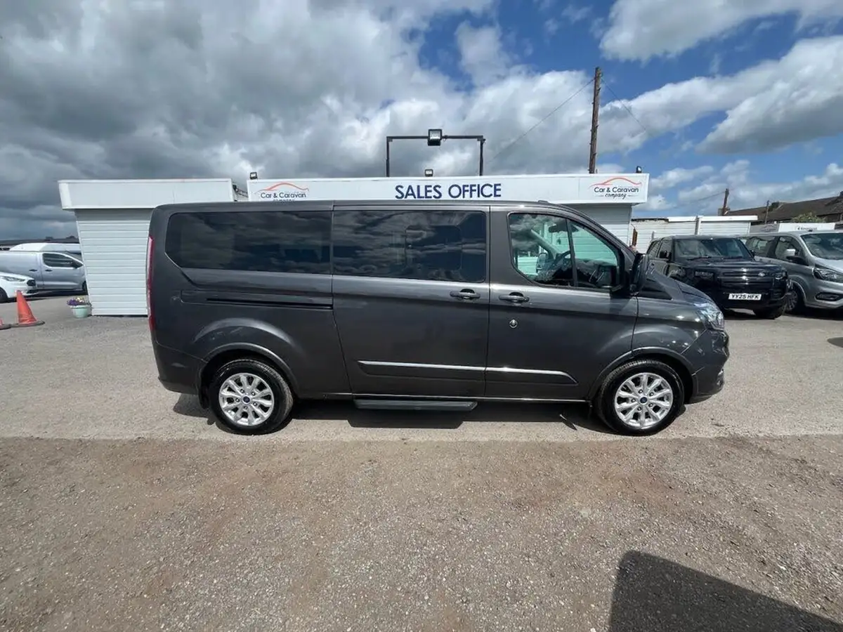 2021-ford-tourneo-custom-20tdci-320-l1-titanium-130pseu6dt-auto-big-25