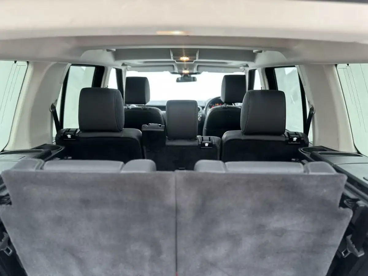 2016-land-rover-discovery-4-30-sd-v6-hse-big-9