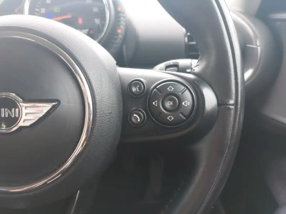2017-mini-clubman-15-cooper-ss-big-18