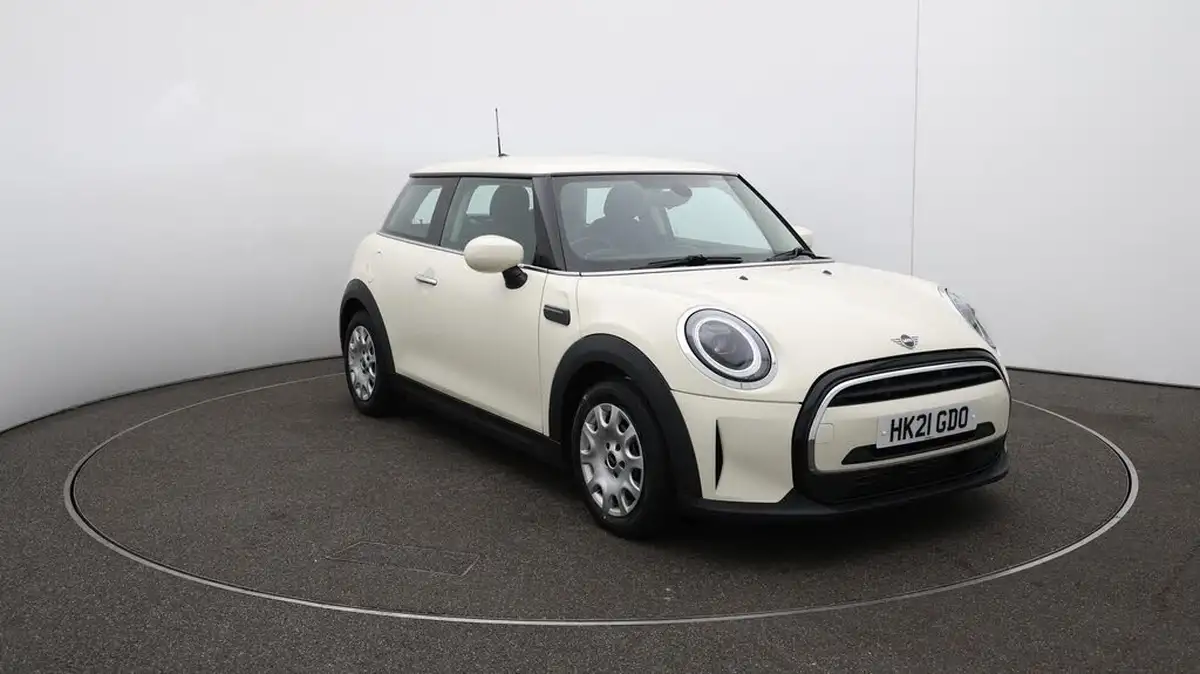 2021-mini-cooper-15-one-classic-3d-big-41