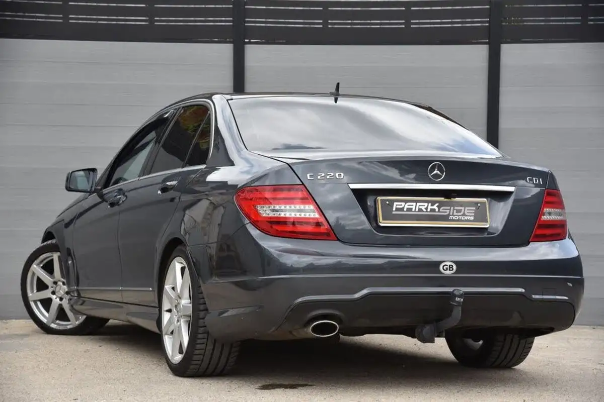 2013-mercedes-benz-c-class-21cdi-c220-cdi-amg-sport-saloon-4d-7g-tronic-plus-big-2