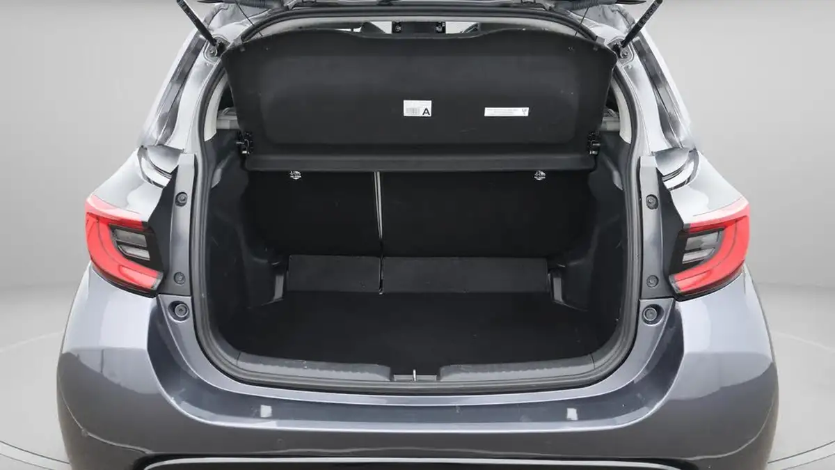 2022-toyota-yaris-15-vvt-i-excel-big-17