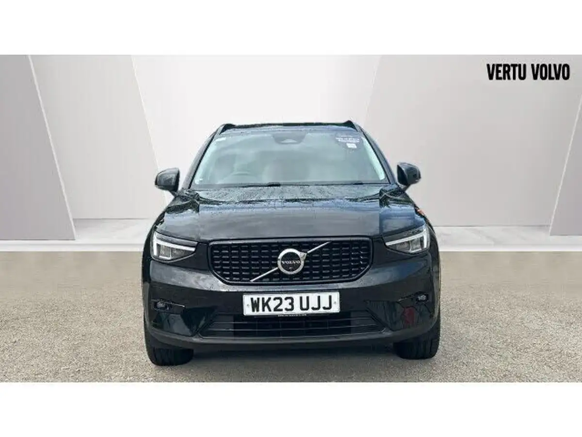 2023-volvo-xc40-20-b4-plus-awd-big-11