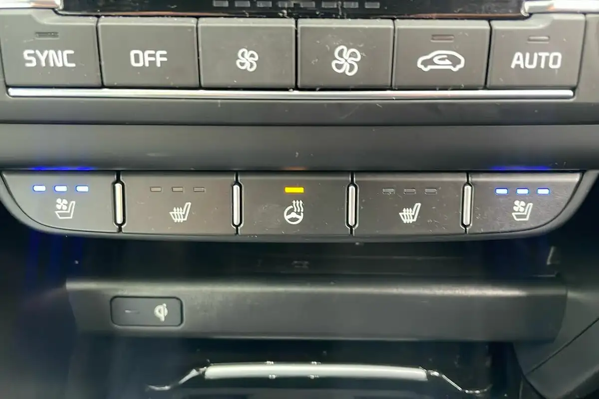 2019-kia-ceed-14-t-gdi-first-edition-sportswagon-dct-big-22