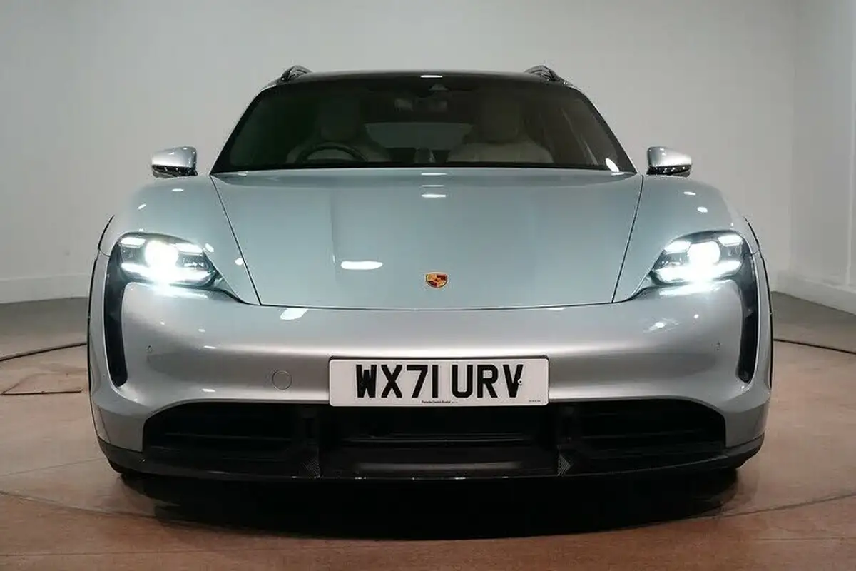 2021-porsche-taycan-e-turbo-s-cross-turismo-awd-big-12