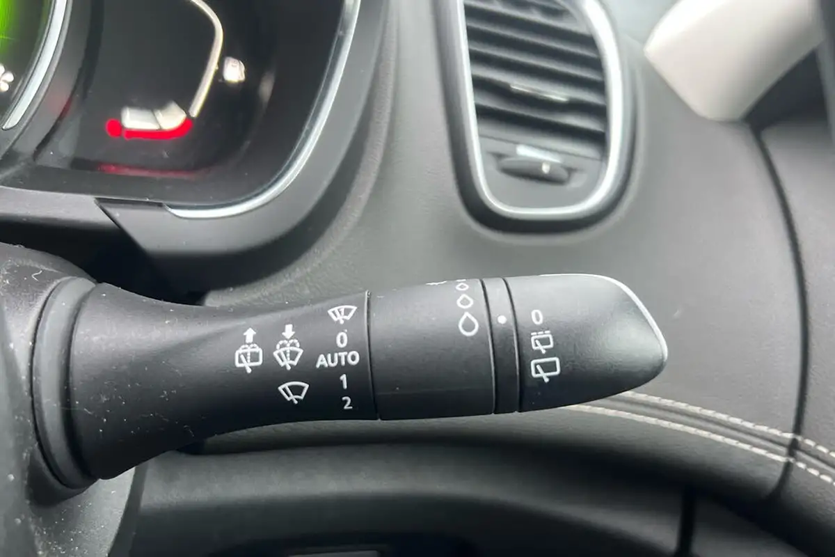 2016-renault-scenic-16dci-dynamique-s-nav-130bhp-energy-ss-big-15