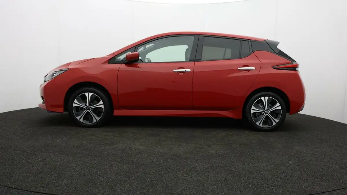 2020-nissan-leaf-e-e-tekna-big-67