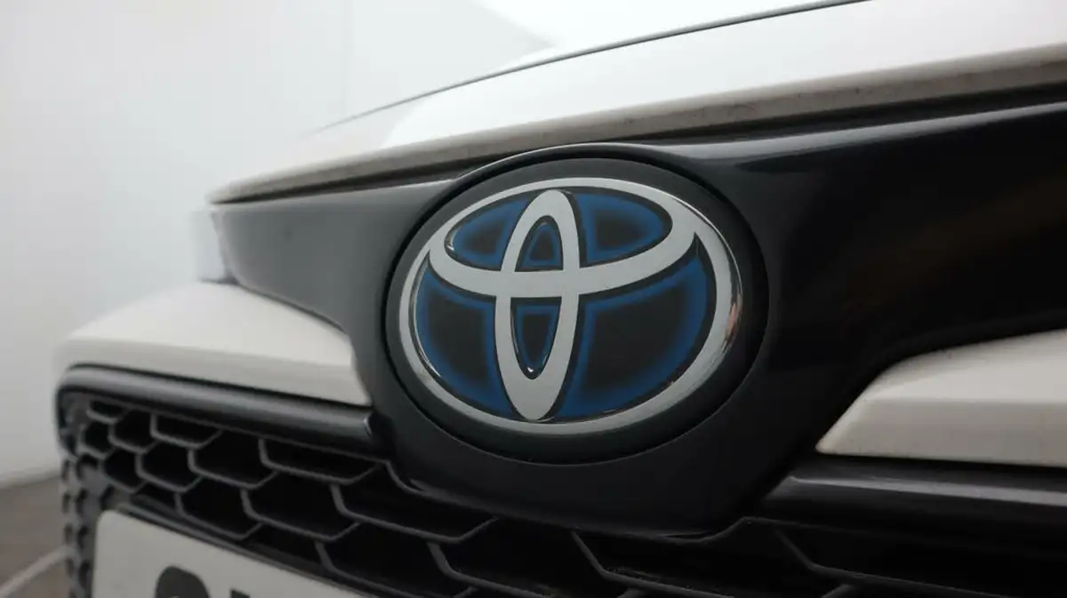 2021-toyota-corolla-18-vvt-i-design-trk-hatchback-5d-big-20