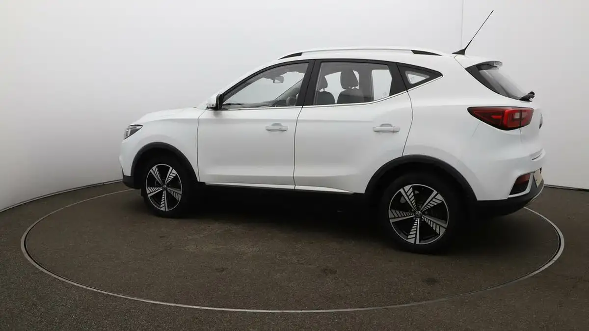 2021-mg-zs-suv-e-exclusive-ev-big-40