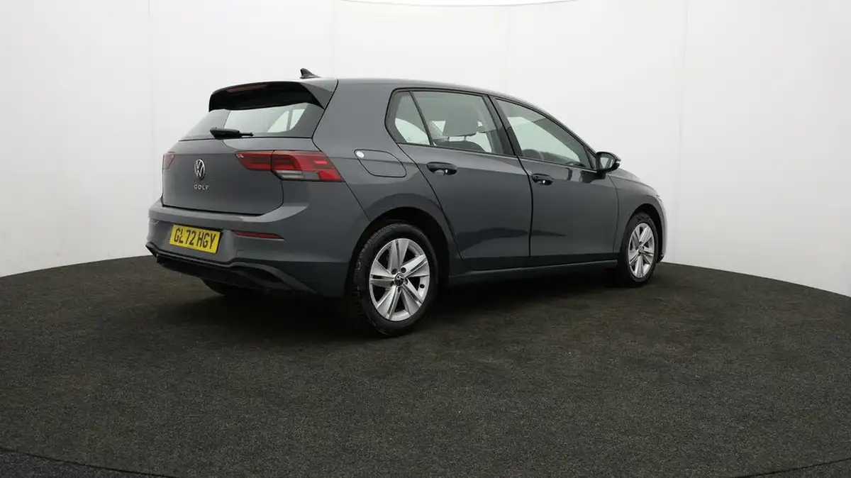 2022-volkswagen-golf-15-tsi-life-130ps-hatchback-big-35