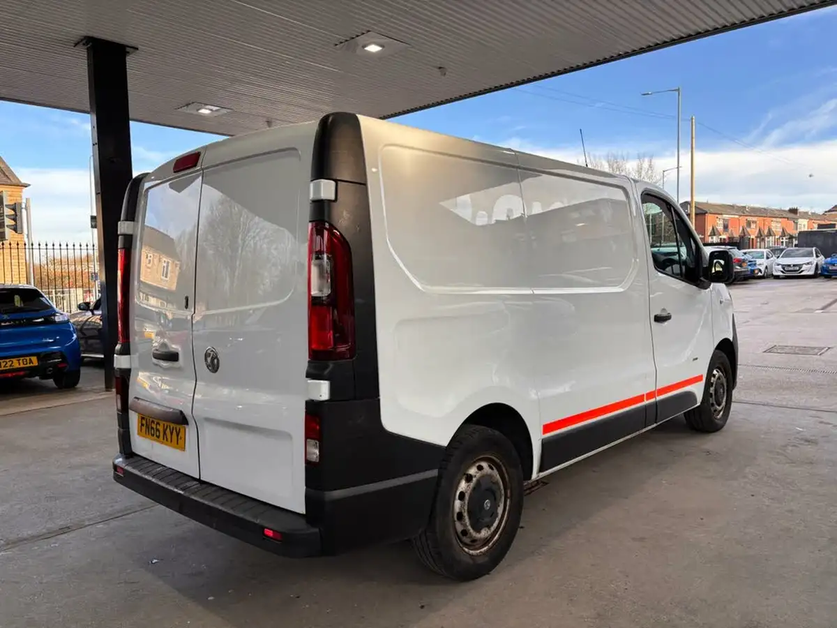 2016-vauxhall-vivaro-16cdti-2900-ecoflex-l1h1-120ps-biturbo-panel-van-big-13