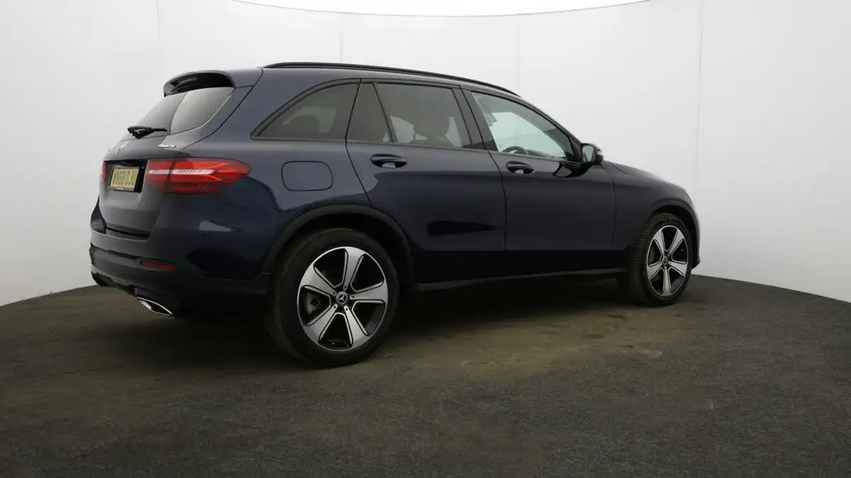 2018-mercedes-benz-glc-class-21d-glc220d-urban-edition-big-6