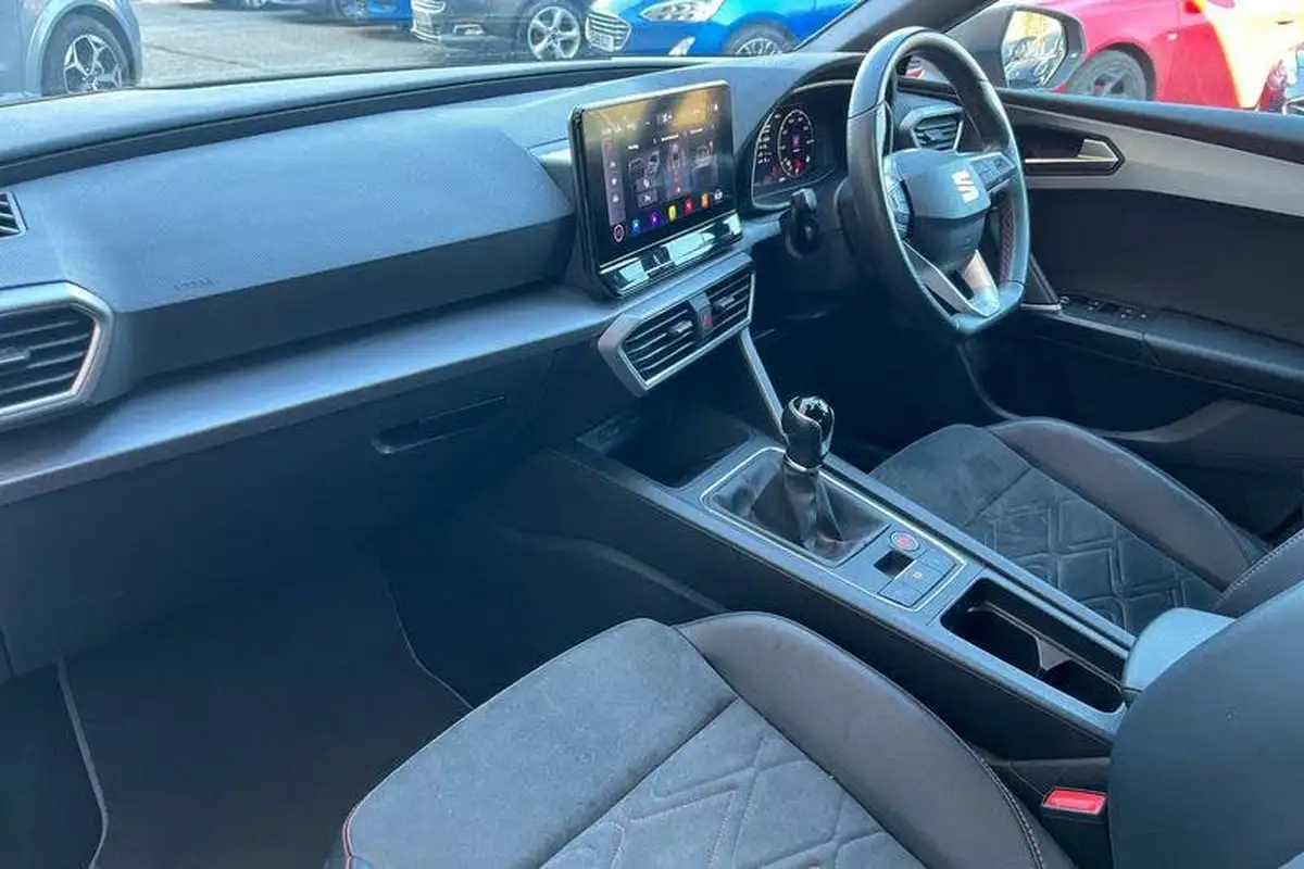 2022-seat-leon-15-tsi-evo-fr-sport-150ps-hatchback-big-17