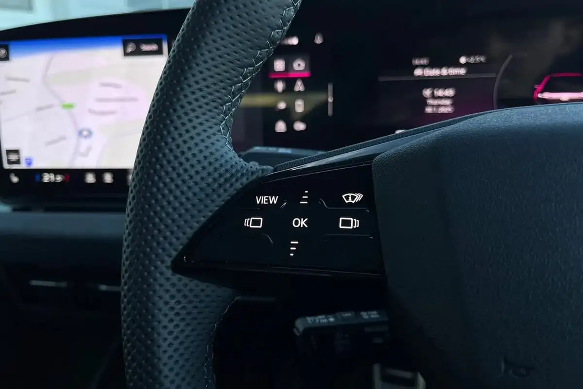 2025-audi-a6-e-tron-e-launch-edition-big-29