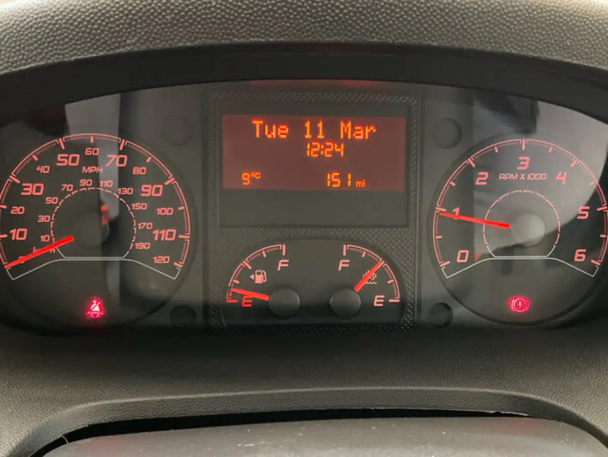 2023-citroen-relay-22bluehdi-35-l3h2-enterprise-edition-panel-big-11