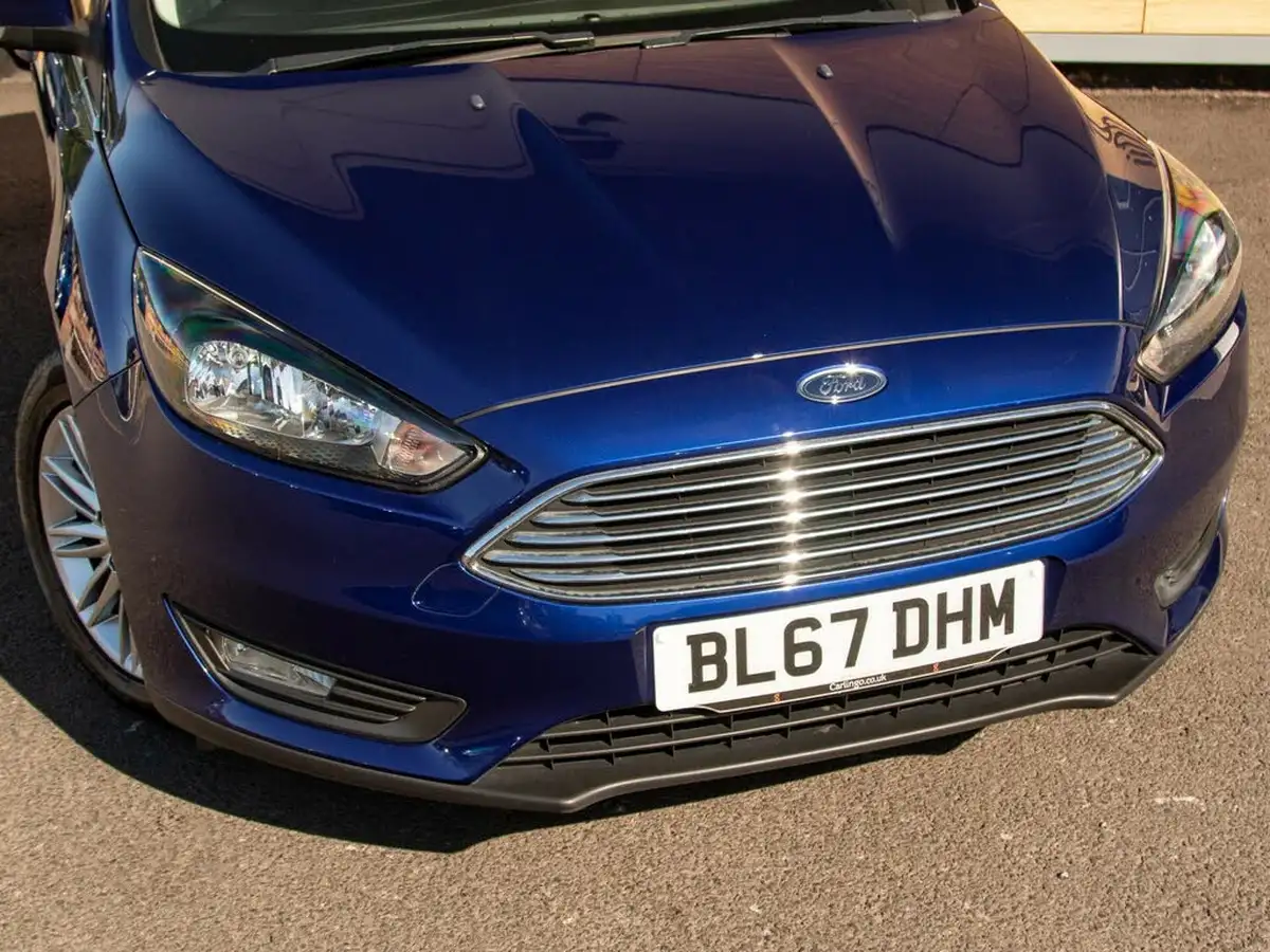 2018-ford-focus-10t-zetec-edition-125ps-hatchback-big-9