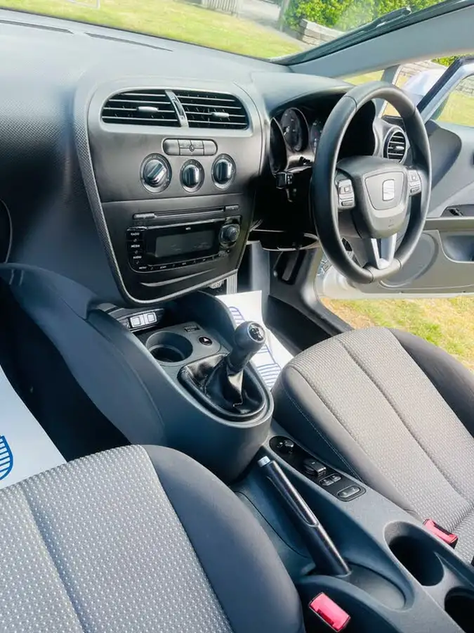 2010-seat-leon-19td-s-emocion-big-42
