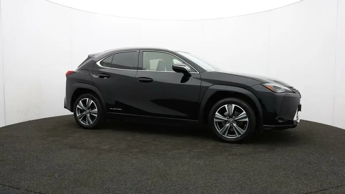 2021-lexus-ux-300e-e-ux-big-47