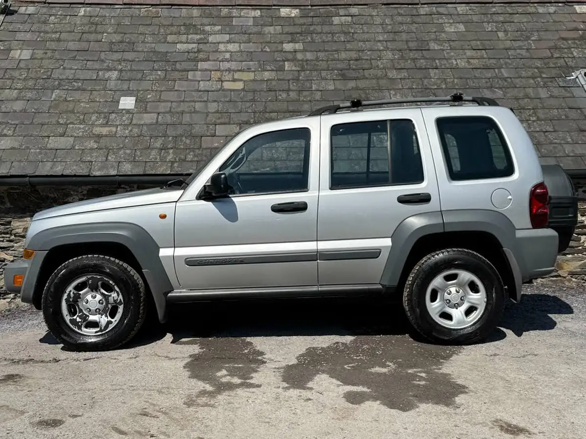 2005-jeep-cherokee-24-sport-big-10