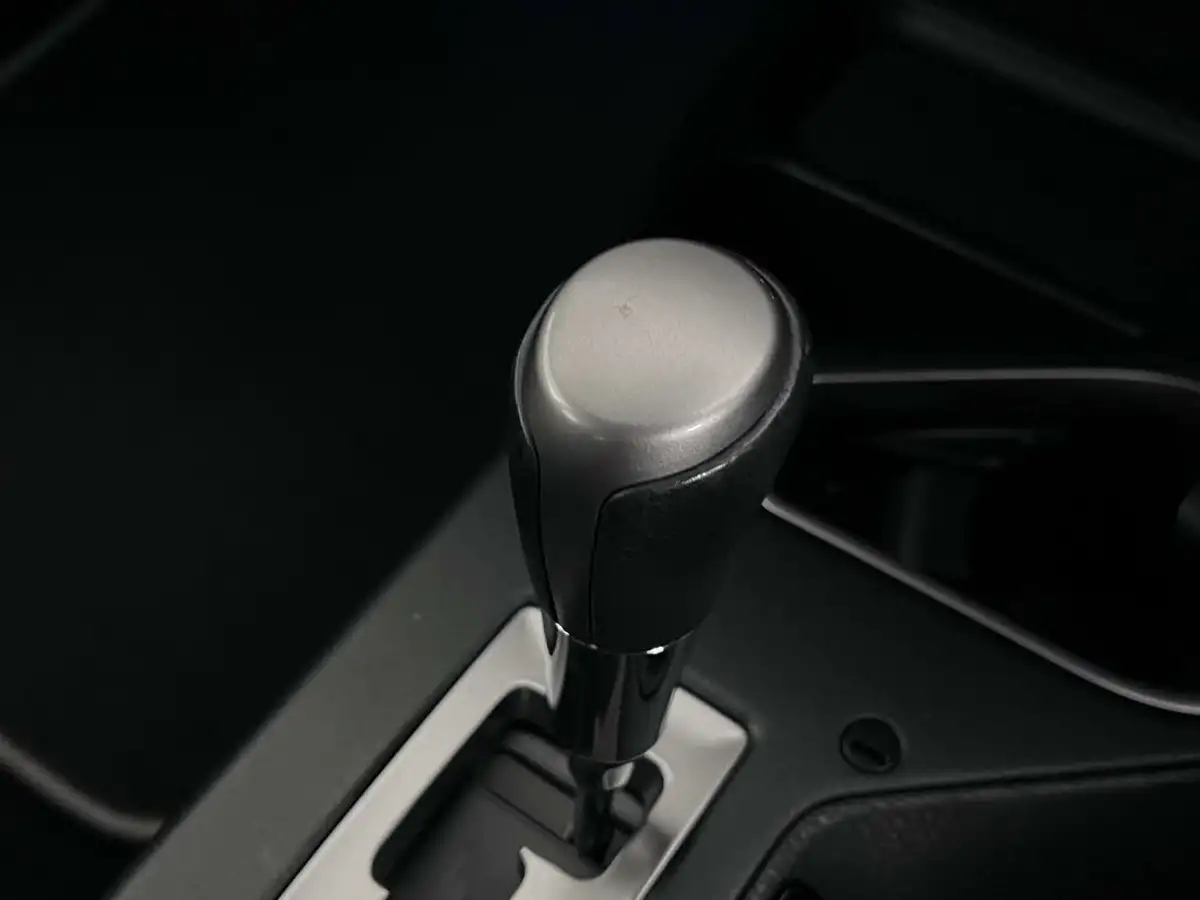 2017-toyota-rav4-25-vvt-i-icon-big-40