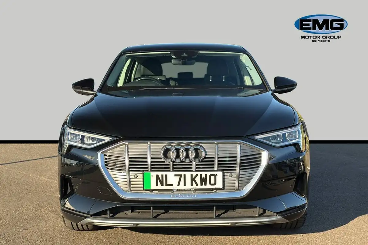 2021-audi-e-tron-55e-technik-station-wagon-big-1