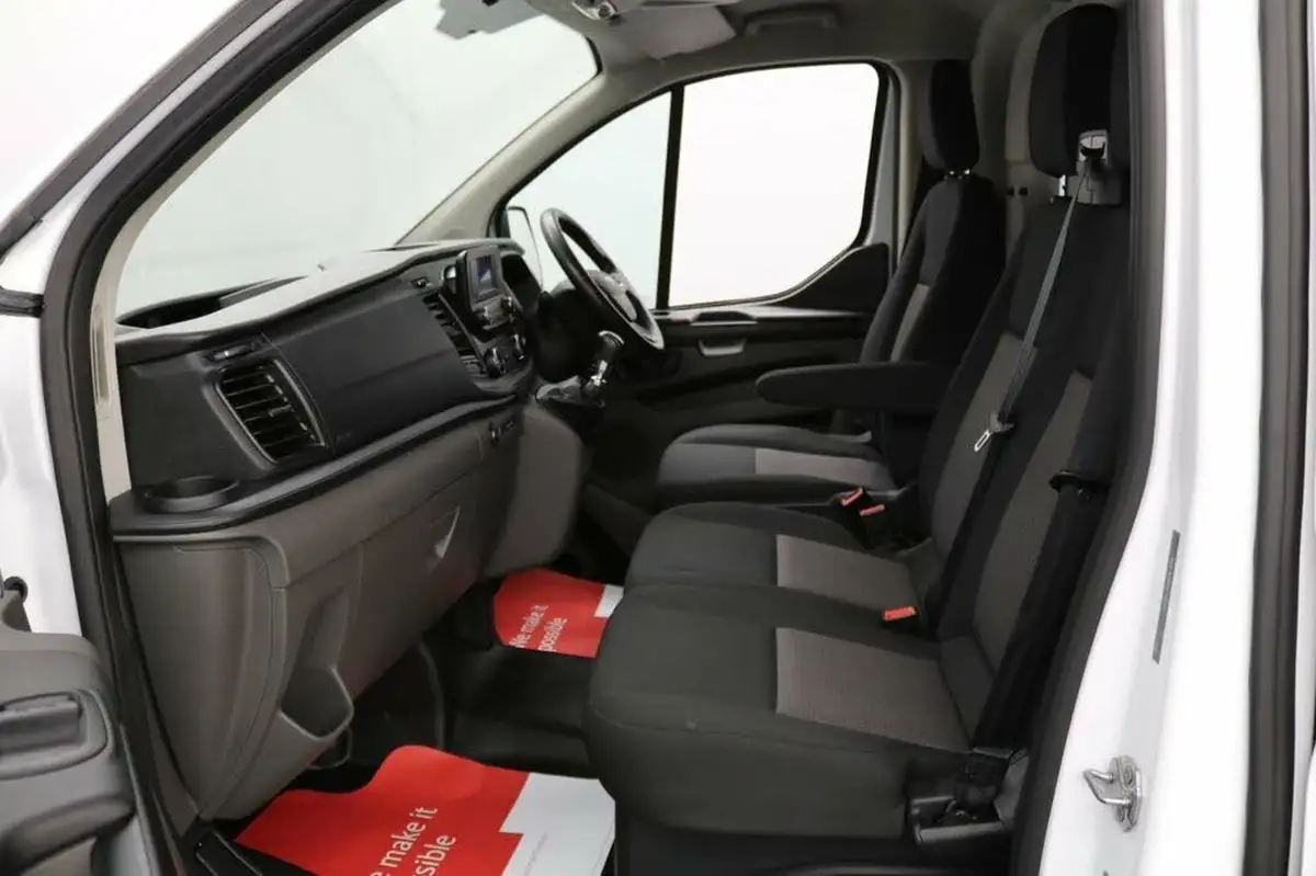 2020-ford-transit-custom-20tdci-280-l1h1-leader-105pseu6dt-panel-van-big-22