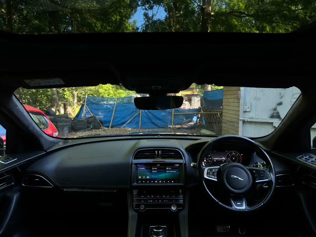 2020-jaguar-f-pace-30td-300-sport-big-26