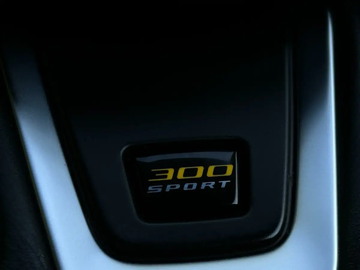 2020-jaguar-f-pace-30td-300-sport-big-50