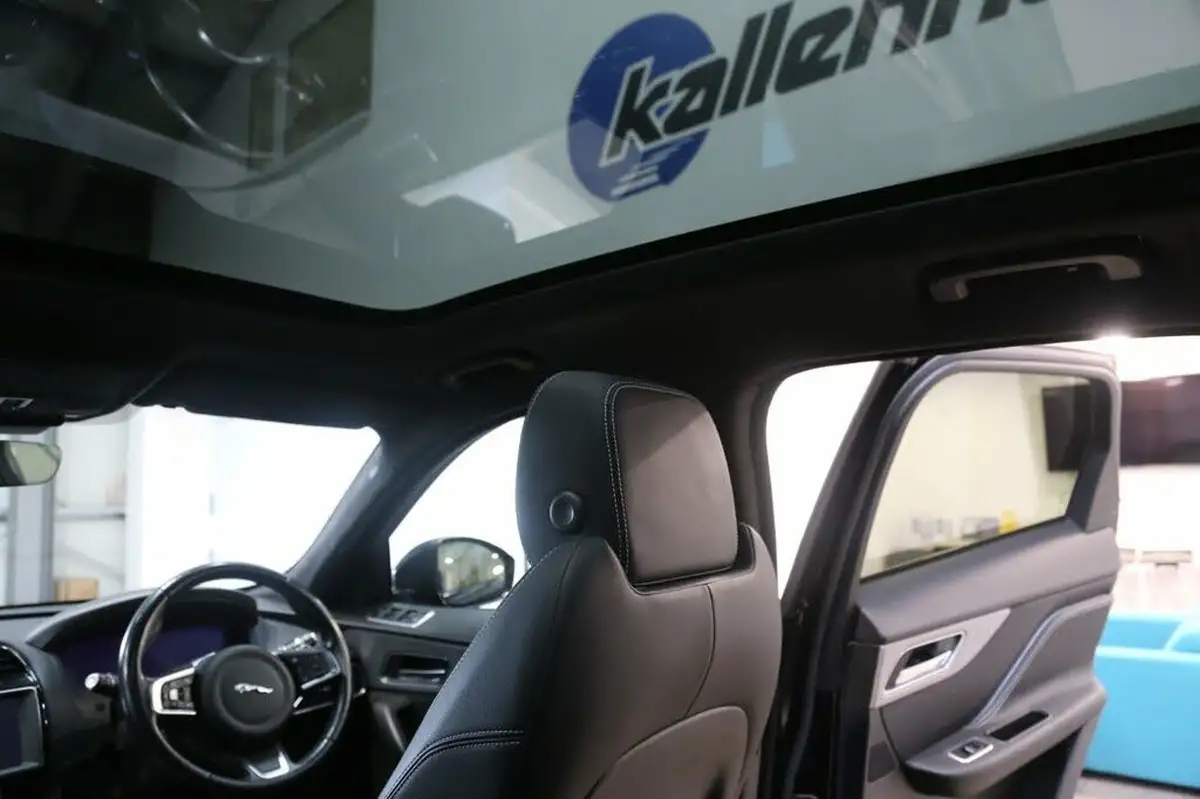 2019-jaguar-f-pace-20-i4d-chequered-flag-180ps-big-44