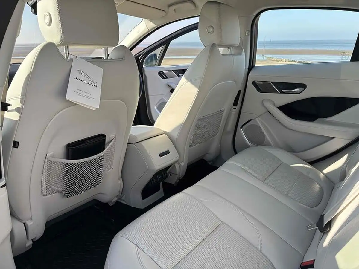 2018-jaguar-i-pace-ev400-se-big-19