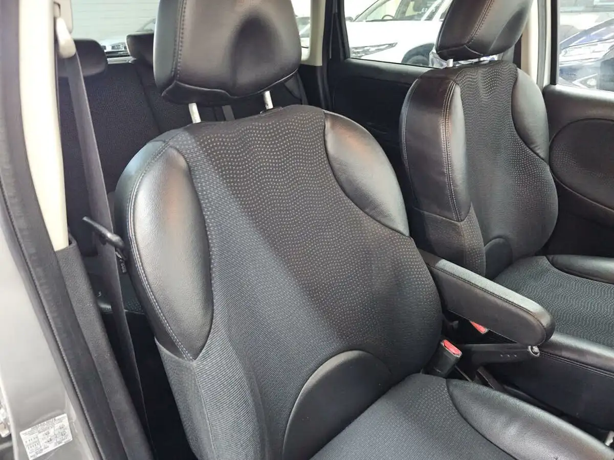 2012-nissan-note-14-n-tec-big-12