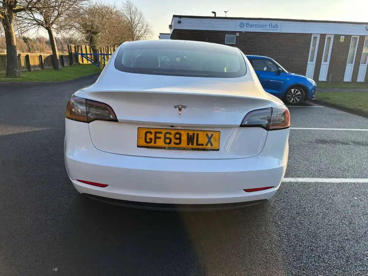 2019-tesla-model-3-e-standard-plus-big-5
