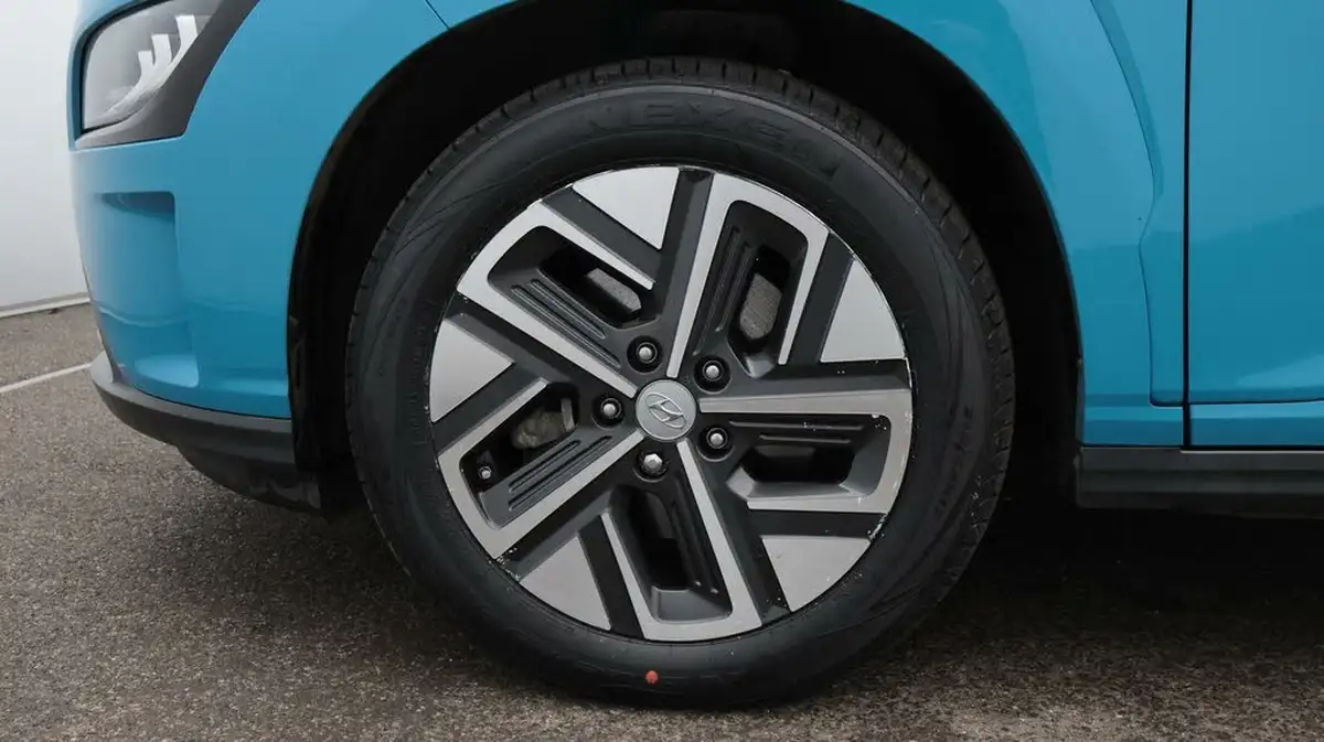 2023-hyundai-kona-e-ultimate-204ps-64kwh-105kw-obc-big-18
