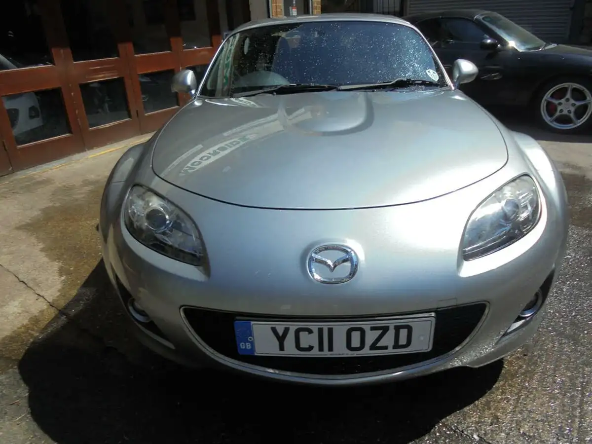 2011-mazda-mx-5-20-roadster-sport-tech-big-1