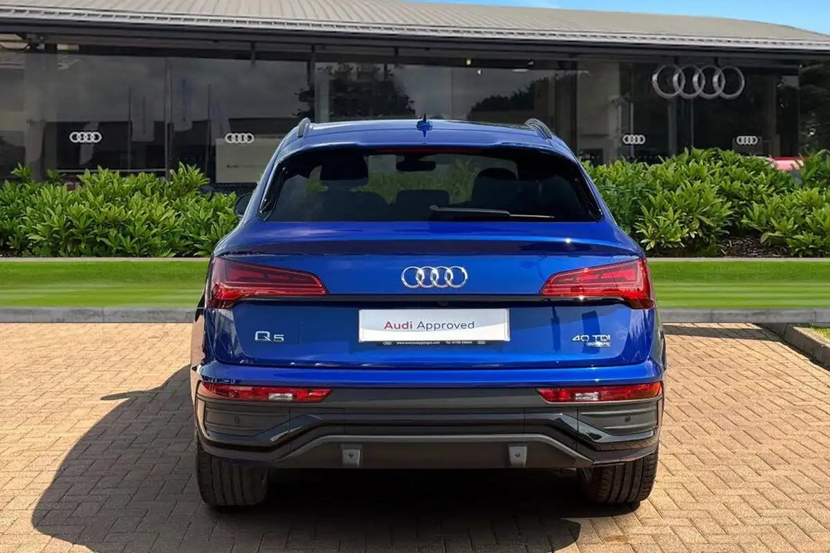2022-audi-q5-20-40-tdi-edition-1-sportback-big-3