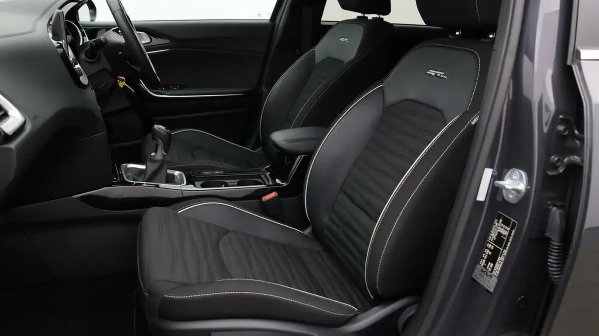 2023-kia-ceed-15-t-gdi-gt-line-158bhp-big-13