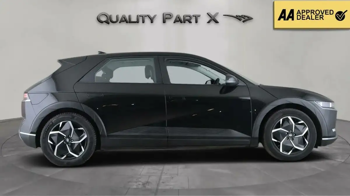 2022-hyundai-ioniq-5-e-se-connect-big-6