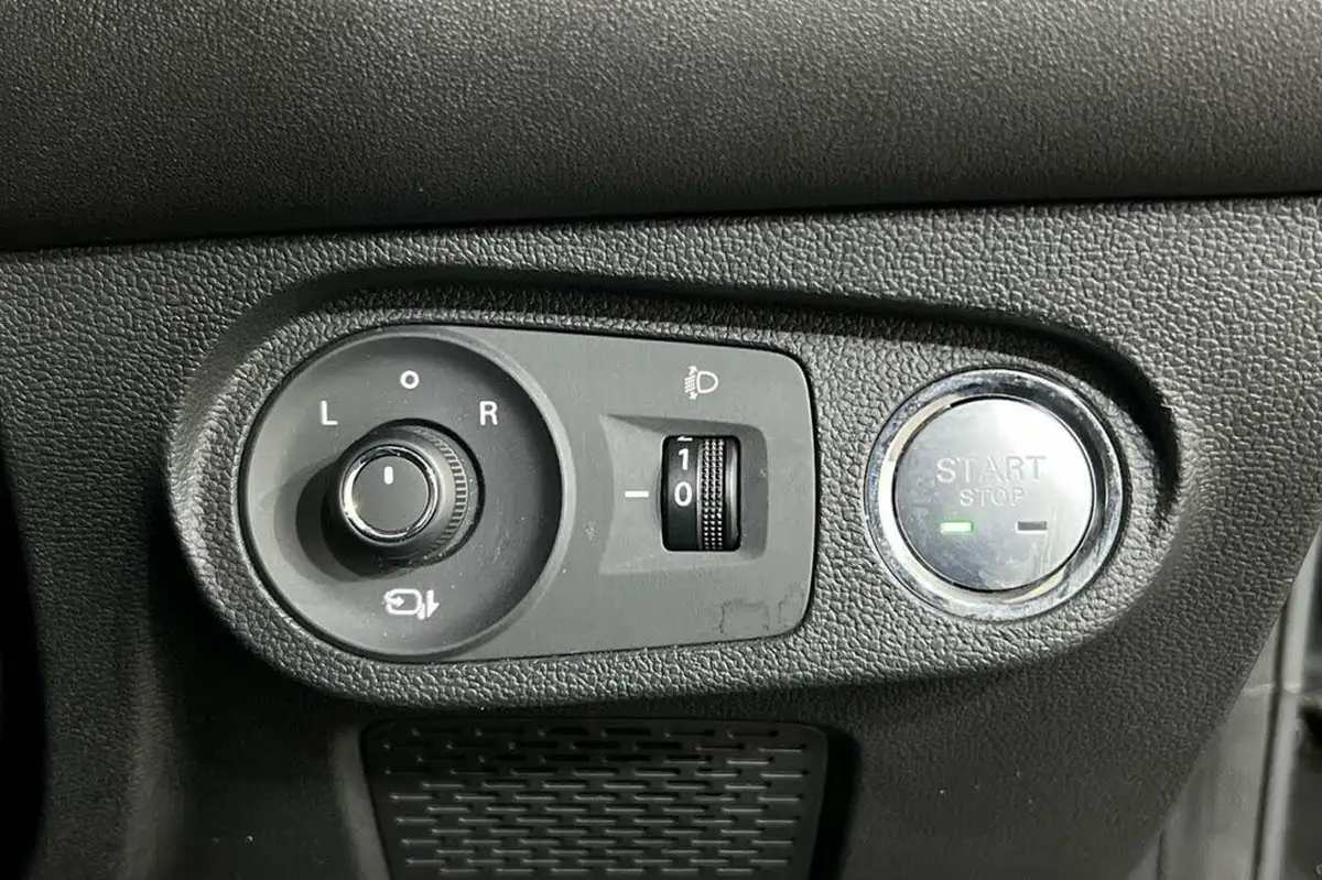 2022-mg-mg5-e-exclusive-ev-long-range-big-39