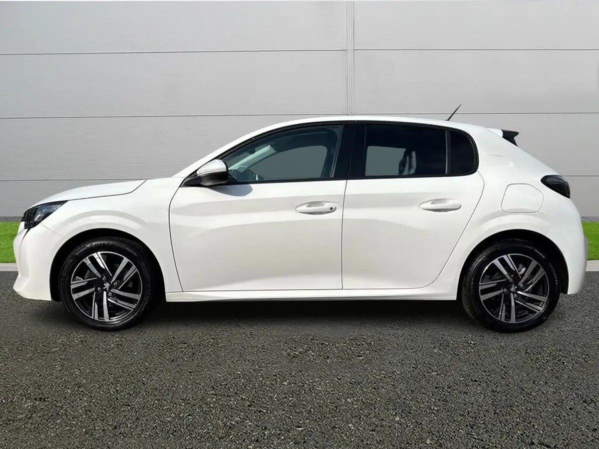 2021-peugeot-208-12-puretech-allure-premium-100bhp-big-3