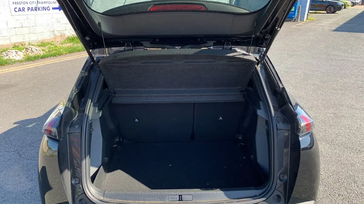 2022-peugeot-2008-suv-12-puretech-allure-premium-130bhp-big-18