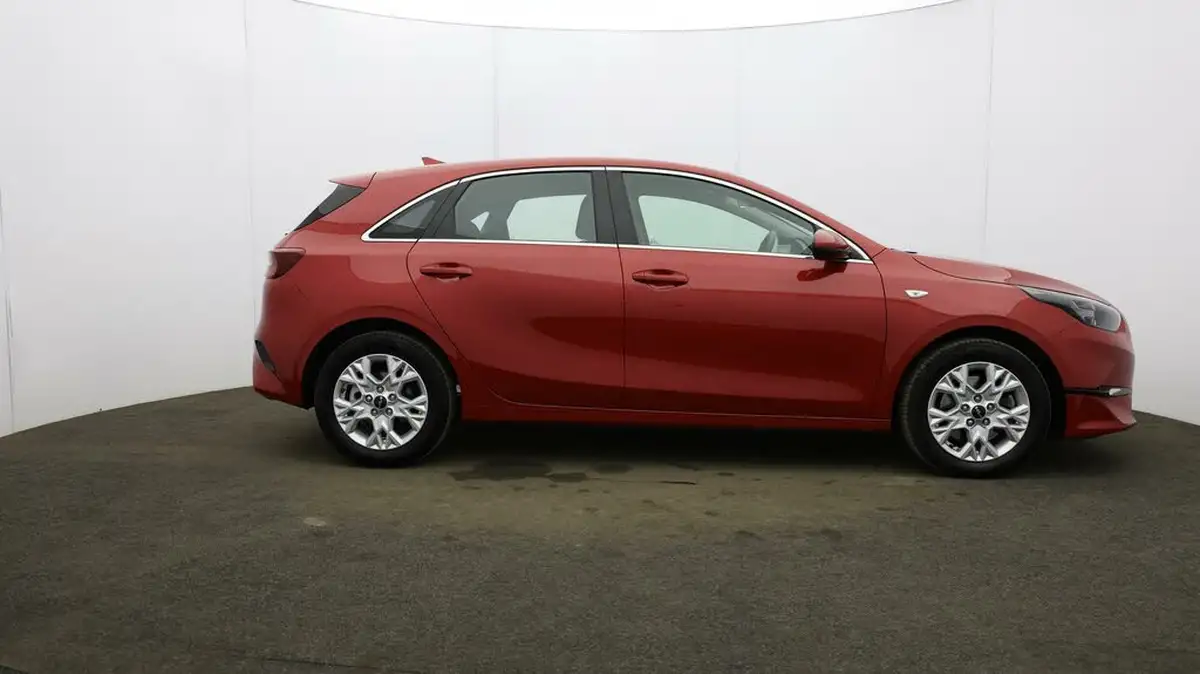 2023-kia-ceed-15-t-gdi-2-158bhp-hatchback-big-50
