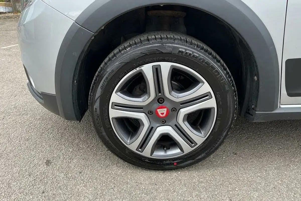 2019-dacia-sandero-stepway-09-tce-techroad-big-8