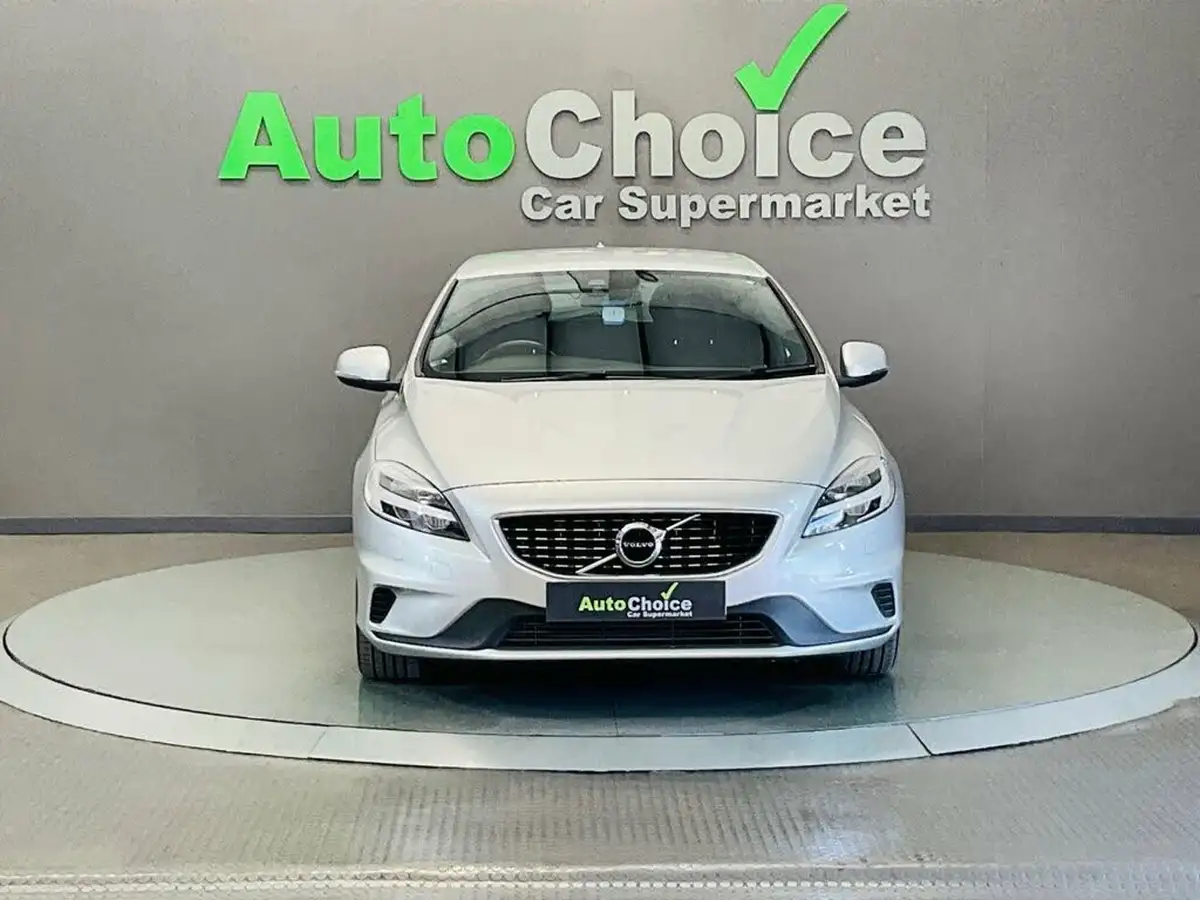 2018-volvo-v40-20td-d3-r-design-big-5
