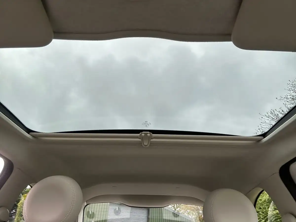 2021-fiat-500-10-lounge-big-19