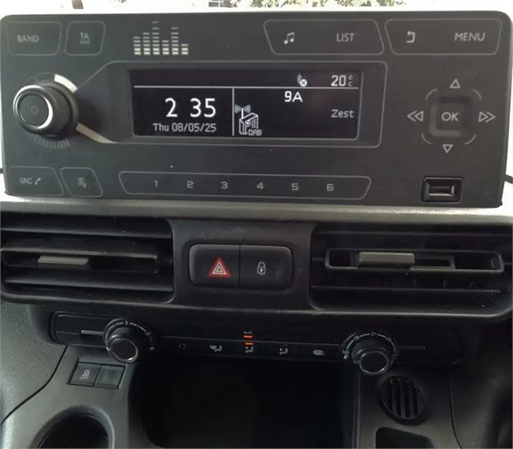 2020-vauxhall-combo-15cdti-sportive-2300-100pseu6d-t-l2h1-crewcab-big-8