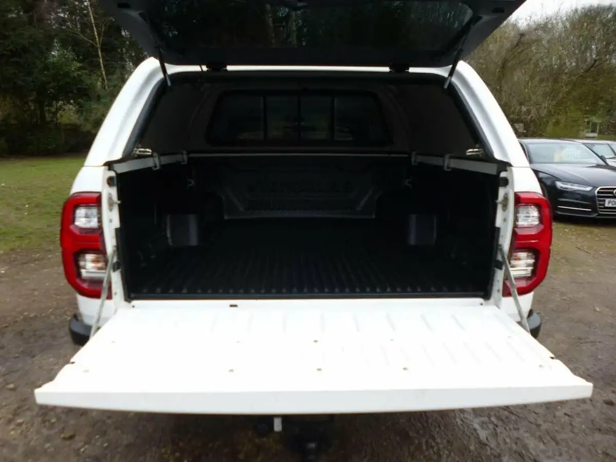 2021-toyota-hi-lux-24d-4d-invincible-150hpeu6d-big-27