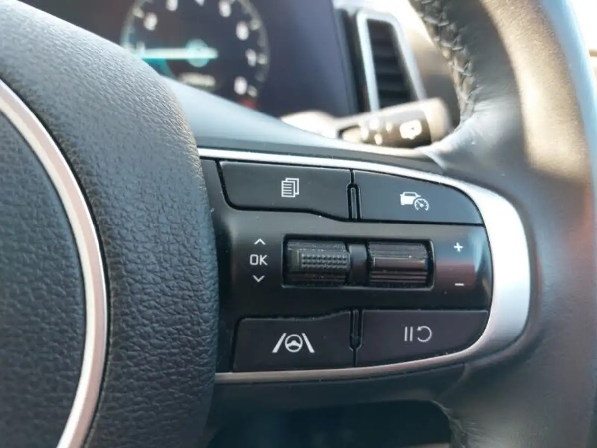 2023-kia-sportage-16-t-gdi-3-148bhp-big-12