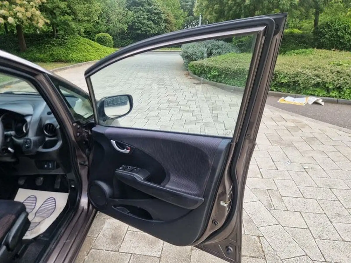 2013-honda-jazz-14-es-big-18