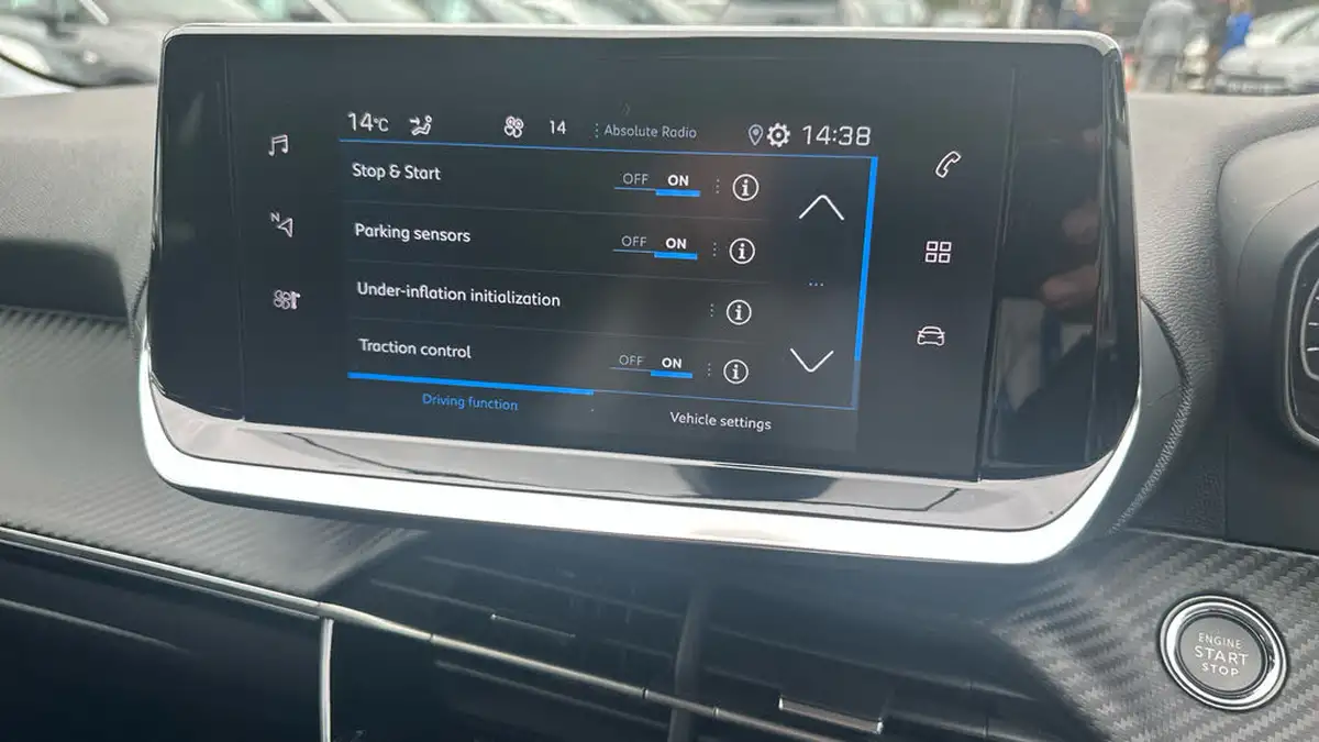 2023-peugeot-208-12-puretech-active-premium-100ps-eat8-big-29